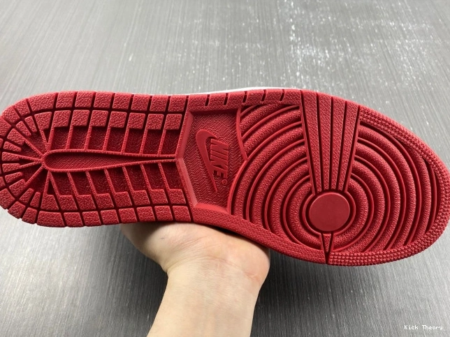 Kicked Out Shoe Store Air Chicago 705329-600 Retro Low 1 Jordan 0711